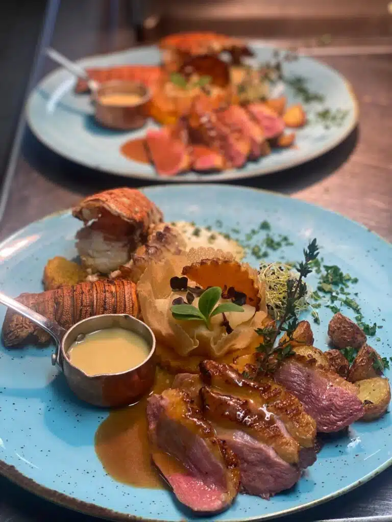 Assiette terre et mer, homard et magret